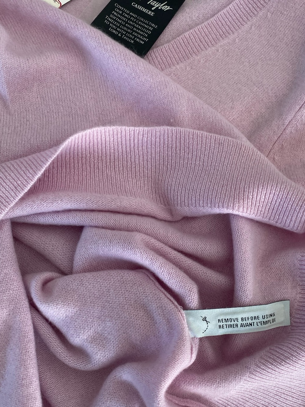 Lord & Taylor 100% Cashmere 2 Ply Cashmere Sweater Lilac ancien v-neck lavender - Picture 5 of 5